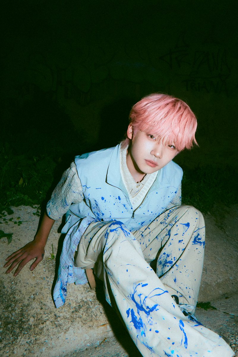 CLOSE YOUR EYES The 1st Mini Album [ETERNALT] Concept Photo