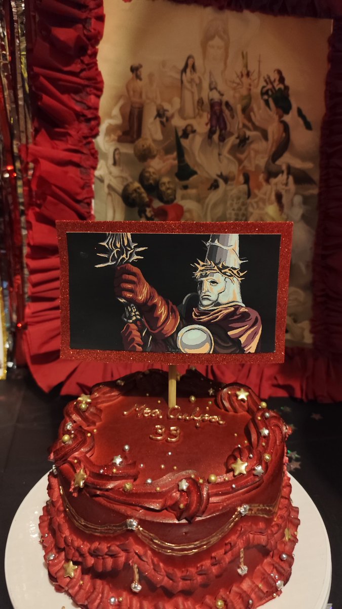 lassofduskfall's tweet image. Feliz cumpleaños 33 a mi 🩶 #blasp