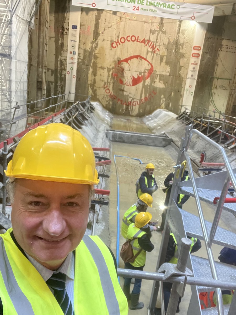 Présent pour la sortie de terre du tunnelier Marguerite de Catellan dans la future station Limayrac - Cité de l'Espace ! 

Suivez sa sortie en direct : youtube.com/live/ZyJi93ghm…