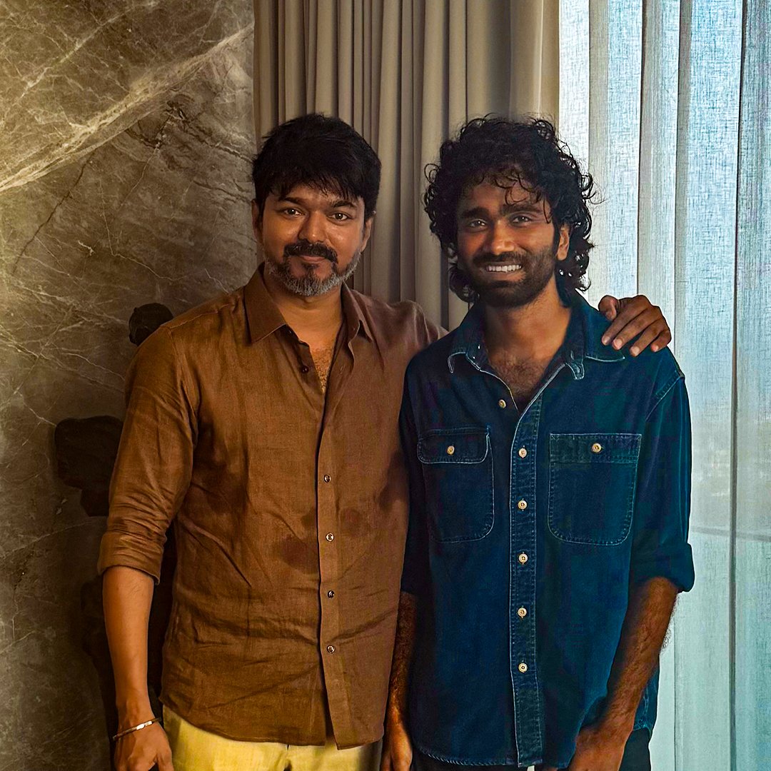 ‘ Kalakureenga Bro ‘ - How will i feel hearing this from Thalapathy . I know you all can understand how i would have felt . 
Thankyou for the words and time sir . 

Waiting for sachein re-release .