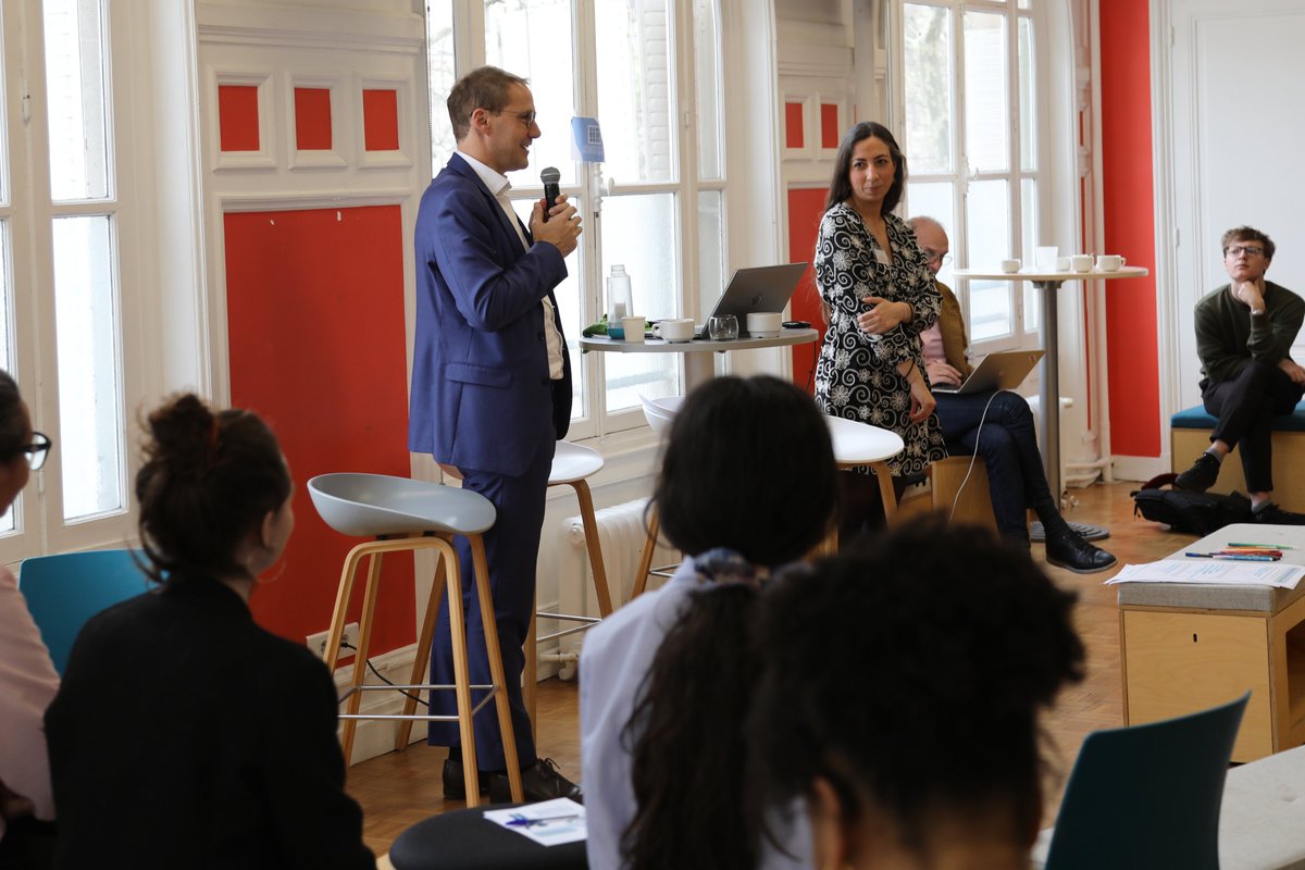 La journée des labs, rendez-vous incontournable des 130 labs d’#InnovationPublique du réseau animé par la #DITP, c’était vendredi sur le thème "Innovons pour simplifier la vie des agents et des usagers", w/ <a href="/CNRS/">CNRS 🌍</a> <a href="/AMARC_asso/">AMARC_asso</a>.