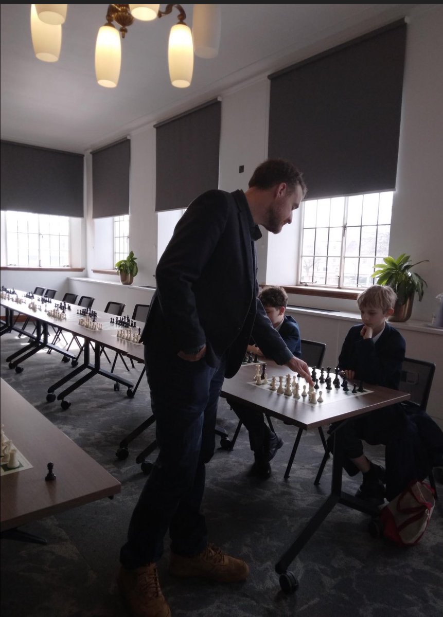 Pocklington chess players challenge British Champion!