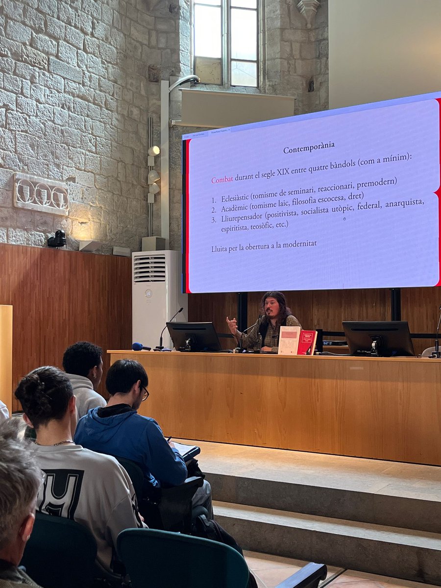 revista_virtu's tweet image. Ha estat un plaer comptar amb @max_tassi en aquesta primera conferència.
Moltes gràcies, també, a tothom qui ha assistit, us hi esperem a la propera!