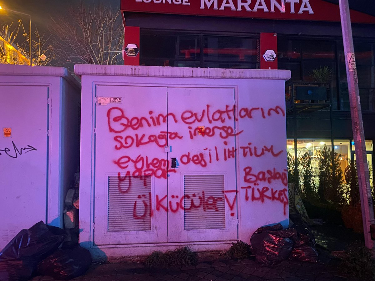 İstanbul Aydın Üniversitesi sapasağlam ayakta.