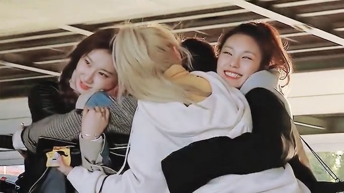 Hello, apologies for being inactive, it’s been very verrry busy for me lately. Please give me time to catch up with our girls and on what I’ve missed 🤍