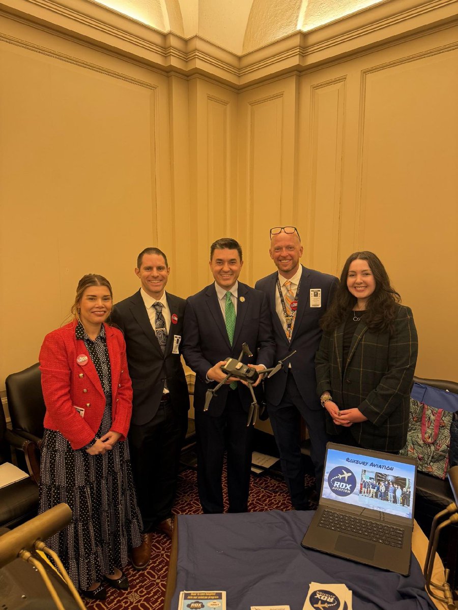 Huge thank you to <a href="/MikeInganamort/">Mike Inganamort</a> for stopping by to learn all about Roxbury High Schools Aviation program led by DrMGottfried. Support from legislators like him make programs like this possible for students! We are grateful for his support!