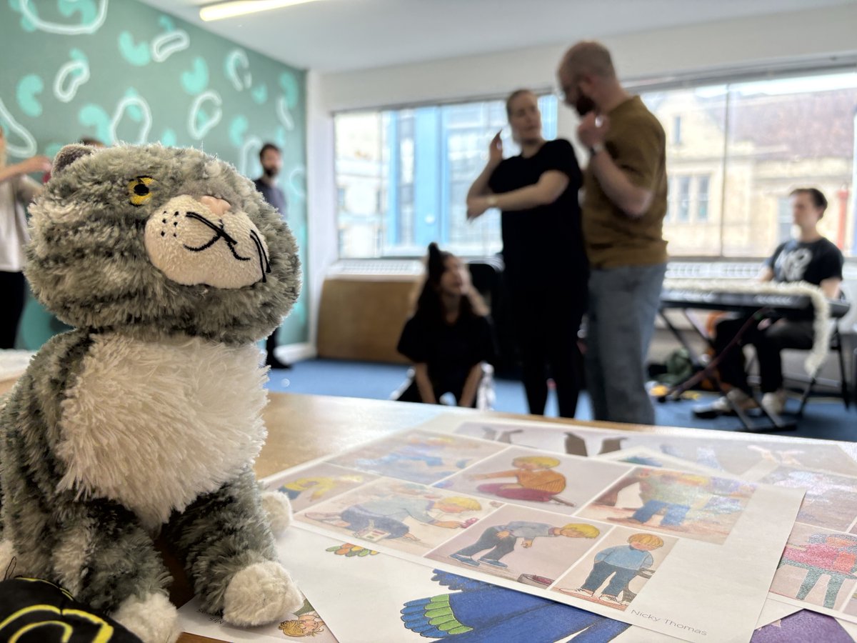 RoyalDerngate's tweet photo. It might only just be Spring, but our #MadeInNorthampton Christmas show development is officially underway today!

The brilliant @WardrobEnsemble have gathered together to start work on Mog's Christmas, which premieres on our Royal stage this December.

#BotherThatCat https://t.co/b4lEh03Kng