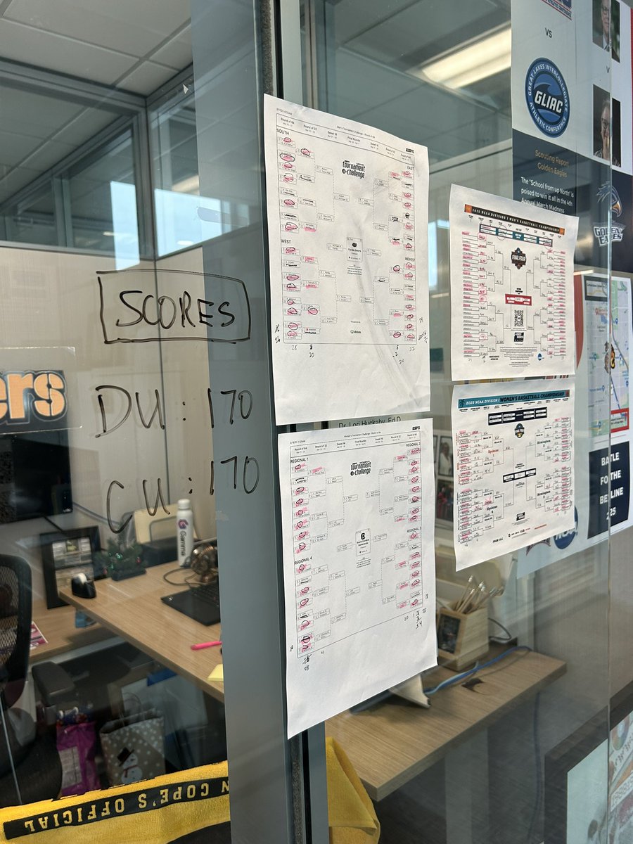 proflj's tweet image. We are ALL TIED UP in the “Battle for the Beltline!
@CornerstoneU @DavenportU @DUAthletics 
#sportmanagement #siblingrivalry
#beltlinebattle