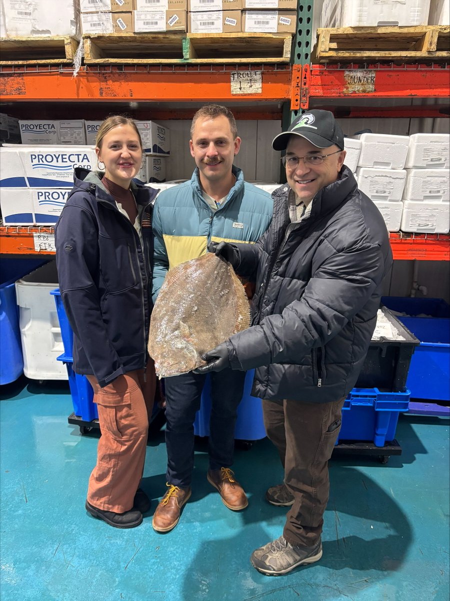 We had a blast hosting the Café Lou Lou chefs for a warehouse tour, giving them a firsthand look at where the magic happens! Joe Bonura did an incredible job showcasing our seafood program and more, giving our chefs the inside scoop on the freshest ingredients headed to their kit