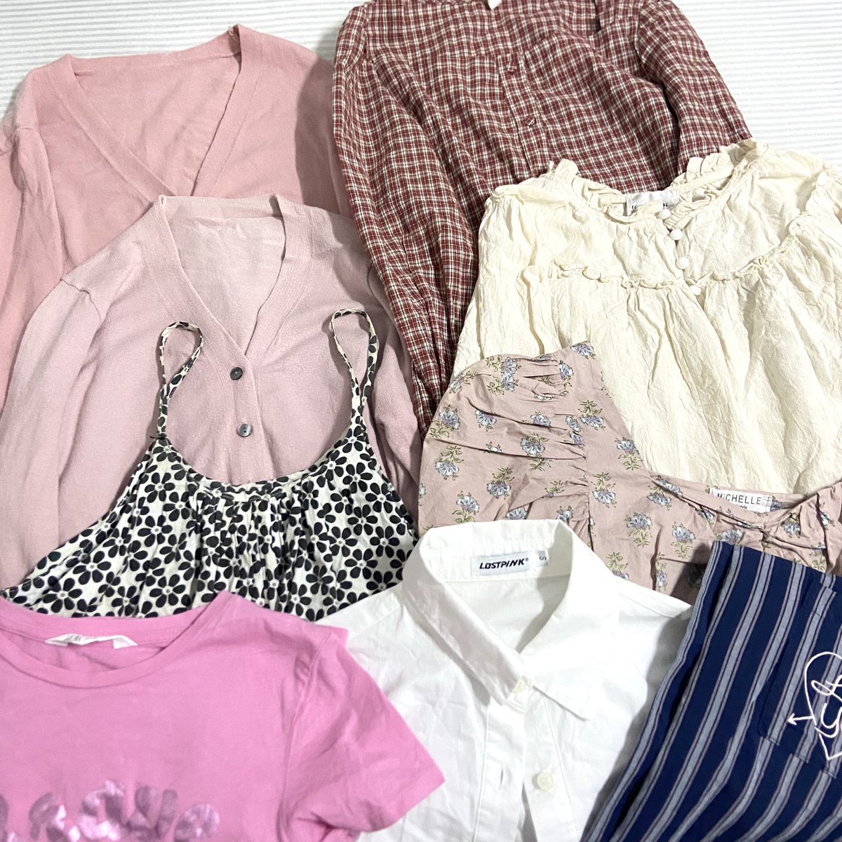 usedbonnie's tweet photo. #ส่งต่อเสื้อผ้า (  ྀི╯3╰)╭

—19-39 b🧦👚🐰
🧺ค่าส่งเหมา 45 ฿(รีลด5฿)

// ลงเลยค่า♥️

#เสื้อผ้ามือสอง #เสื้อผ้ามือ2 #stylistshop  #vghbkk #uxryclub #cintageshop #ส่งต่อcintage #สเวตเตอร์ #ส่งต่อเสื้อผ้ามือสอง #ส่งต่อเสื้อผ้า #ส่งต่อรองเท้า https://t.co/IU9WPCbzwp