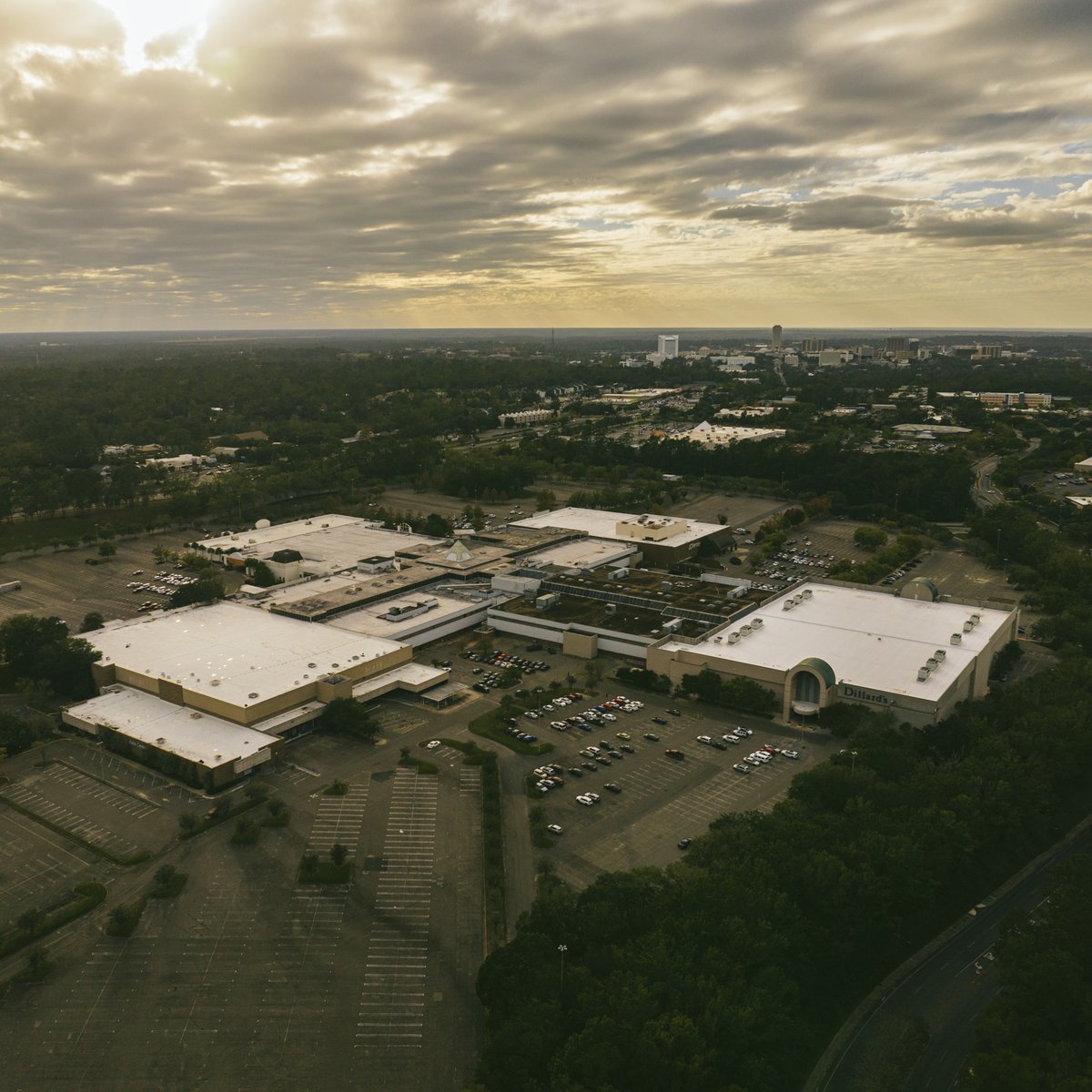 Governor's Square Mall 🛍️