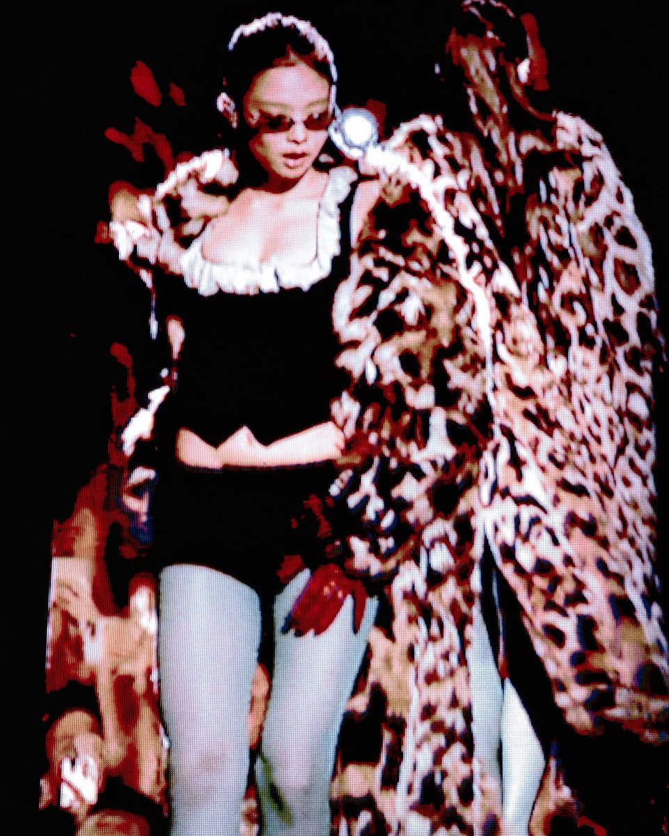 _blackpinkita's tweet image. [📸] Aggiornamento di Jennie

&quot;Grazie Parigi, sei stata magica!! Che serata indimenticabile 🤍@ visa&quot;

#JENNIEinParis #RubyExperienceParis 
#BLACKPINK #블랙핑크 #JENNIE #제니 @oddatelier