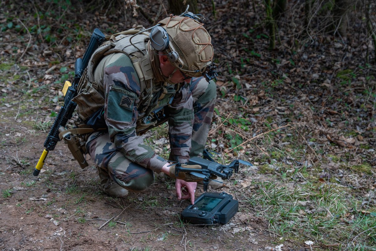 #DIODORE25 ↔️ Déploiement vers la haute Intensité Orienté vers la Destruction et l'Obtention du REnseignement. Le décor est posé 🪖

➡️ Montée en puissance du <a href="/CommandementAPR/">CAPR</a> 
➡️ Coordination des effets dans la profondeur pour ses 3 brigades : rens 📡 artillerie 💥 aérocombat 🚁