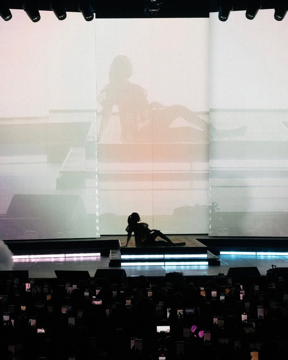 _blackpinkita's tweet image. #JENNIEinParis #RubyExperienceParis