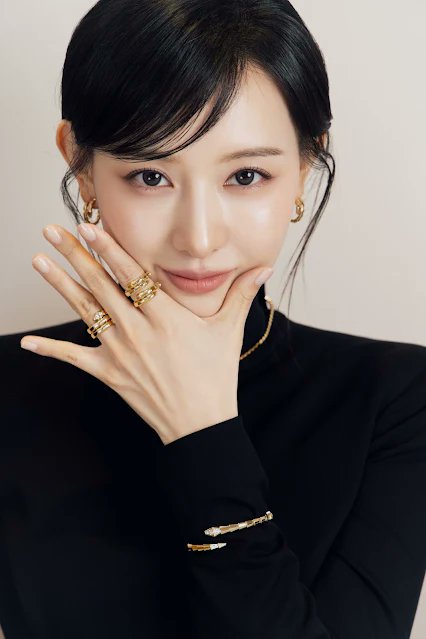 KimJiWonBrasil's tweet photo. 📷| Mais imagens da Kim Jiwon em um evento da Bvlgari.

#kimjiwon #김지원 https://t.co/rO9uxtnSR1