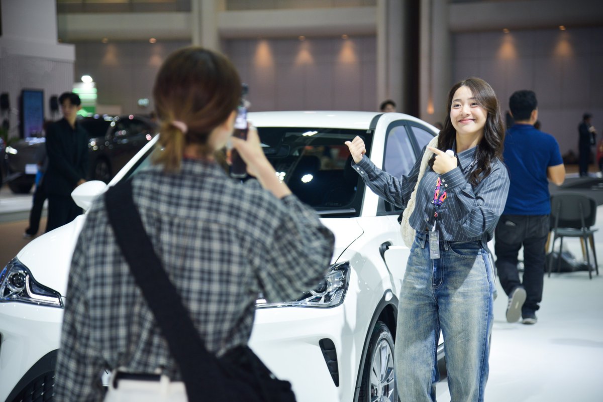 netaautoglobal's tweet photo. 2025 Bangkok International Motor Show –Media Day highlights! NETA unveiled its top 2 car variants in Thailand. Stay tuned for more!
#NetaAuto #HelloWorld #NetaThailand #BangkokInternationalMotorShow2025 https://t.co/yXaZMAS2UD