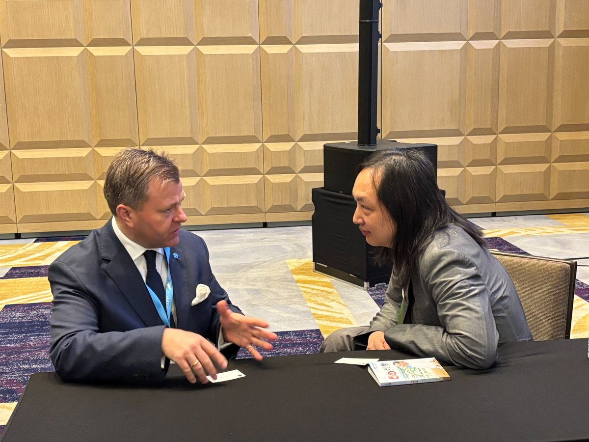 CoD (@communityofdem) on Twitter photo On the margins of <a href="/yushanforum/">Yushan Forum 玉山論壇</a> held by <a href="/MOFA_Taiwan/">外交部 Ministry of Foreign Affairs, ROC (Taiwan) 🇹🇼</a> and <a href="/taef_tw/">Taiwan Asia Exchange Foundation</a>, Secretary General Mantas <a href="/Adomenas/">Mantas Adomėnas</a> and Cyber Ambassador <a href="/audreyt/">⿻ Audrey Tang 唐鳳</a> discussed the issues of #CyberSecurity and protecting #InformationIntegrity. On the margins of <a href="/yushanforum/">Yushan Forum 玉山論壇</a> held by <a href="/MOFA_Taiwan/">外交部 Ministry of Foreign Affairs, ROC (Taiwan) 🇹🇼</a> and <a href="/taef_tw/">Taiwan Asia Exchange Foundation</a>, Secretary General Mantas <a href="/Adomenas/">Mantas Adomėnas</a> and Cyber Ambassador <a href="/audreyt/">⿻ Audrey Tang 唐鳳</a> discussed the issues of #CyberSecurity and protecting #InformationIntegrity.