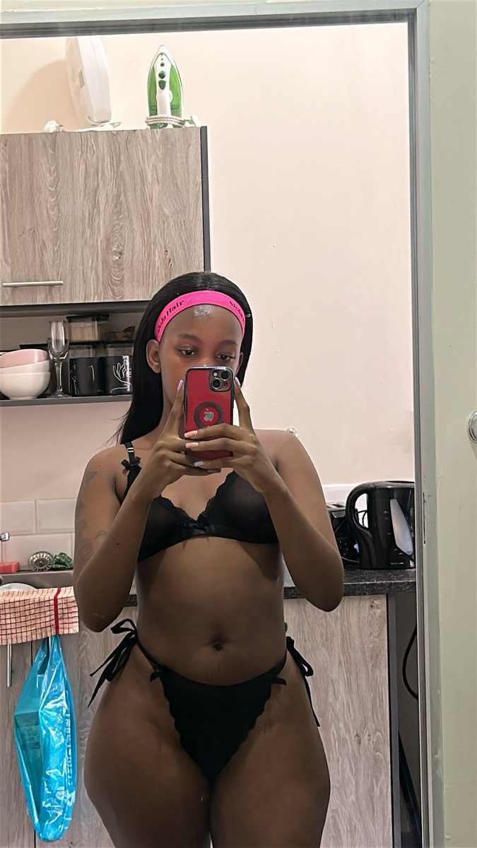asandiswaM12's tweet photo. Body? Tea😮‍💨🤌🏾. https://t.co/G2sg0r8MoG