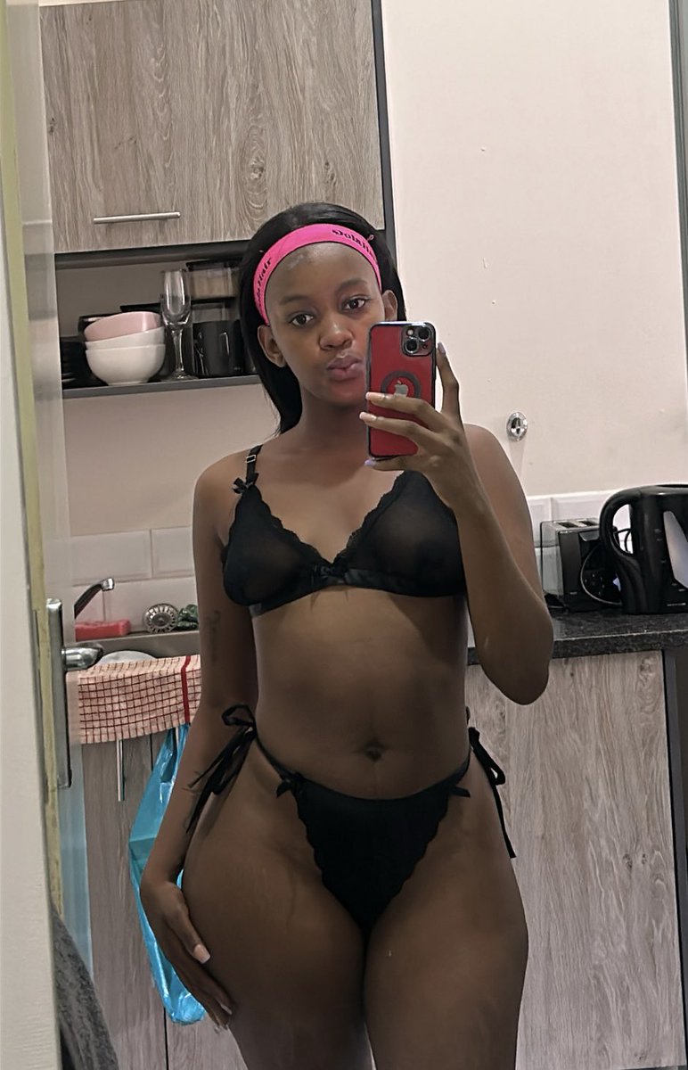 asandiswaM12's tweet photo. Body? Tea😮‍💨🤌🏾. https://t.co/G2sg0r8MoG