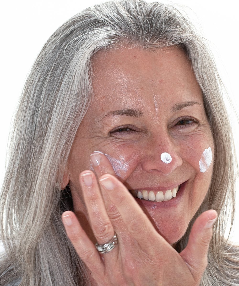 New Blog Post: What is Skin Longevity?

Discover the key factors behind skin longevity and why showing signs of ageing is nothing to fear! 💚

Read more here: upcirclebeauty.com/blogs/upcircle…