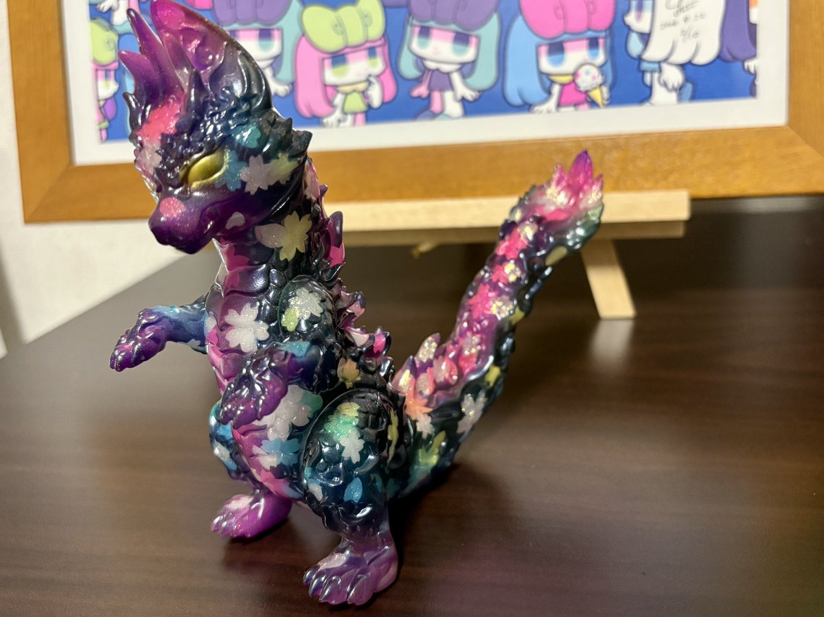 和狐龍(アマナコドラ)
Candie Boltonさんのブースで出会いました
これはちょっと独り占めさせてもらいたい作品なので、あえて写真は1枚です...
多くは語りません、綺麗すぎて最高です
もっと英語喋れたら色々聞けたのになぁ
#ソフコン