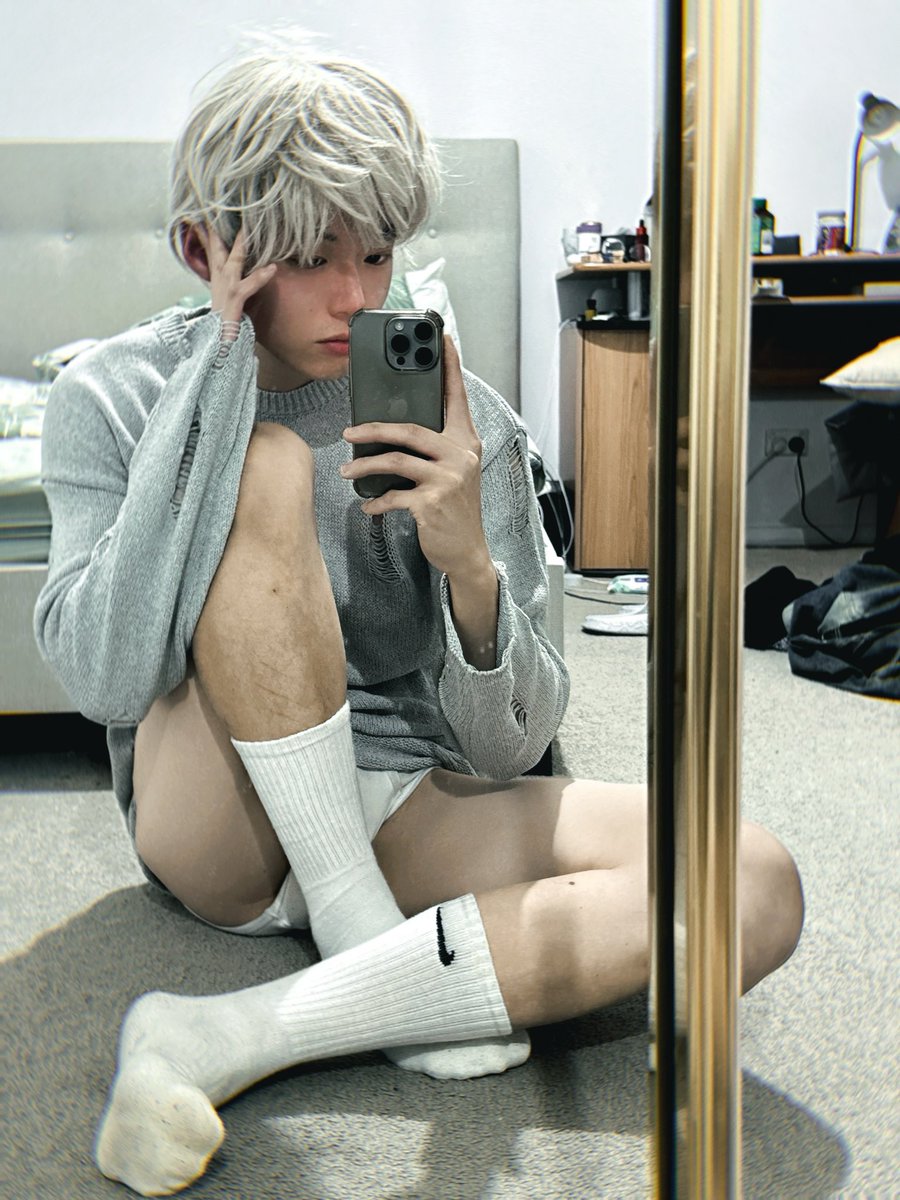 感觉上一条吓到大家了 对镜拍缓和一下