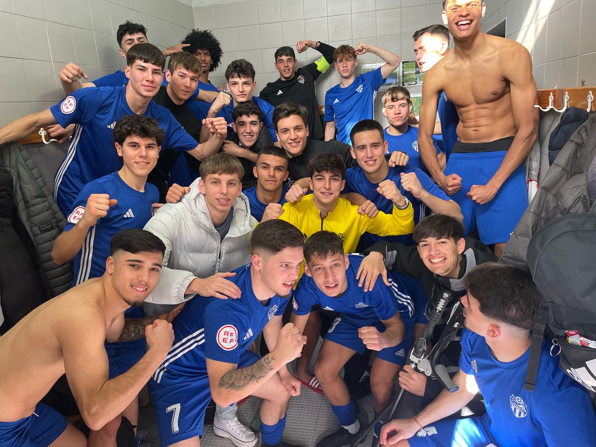 La grandeza se alcanza con esfuerzo constante. Un equipo unido puede lograr lo que parece imposible.

Sueñen!!! Orgulloso de ustedes!! <a href="/CDMosquito1973/">CD. Mosquito</a>