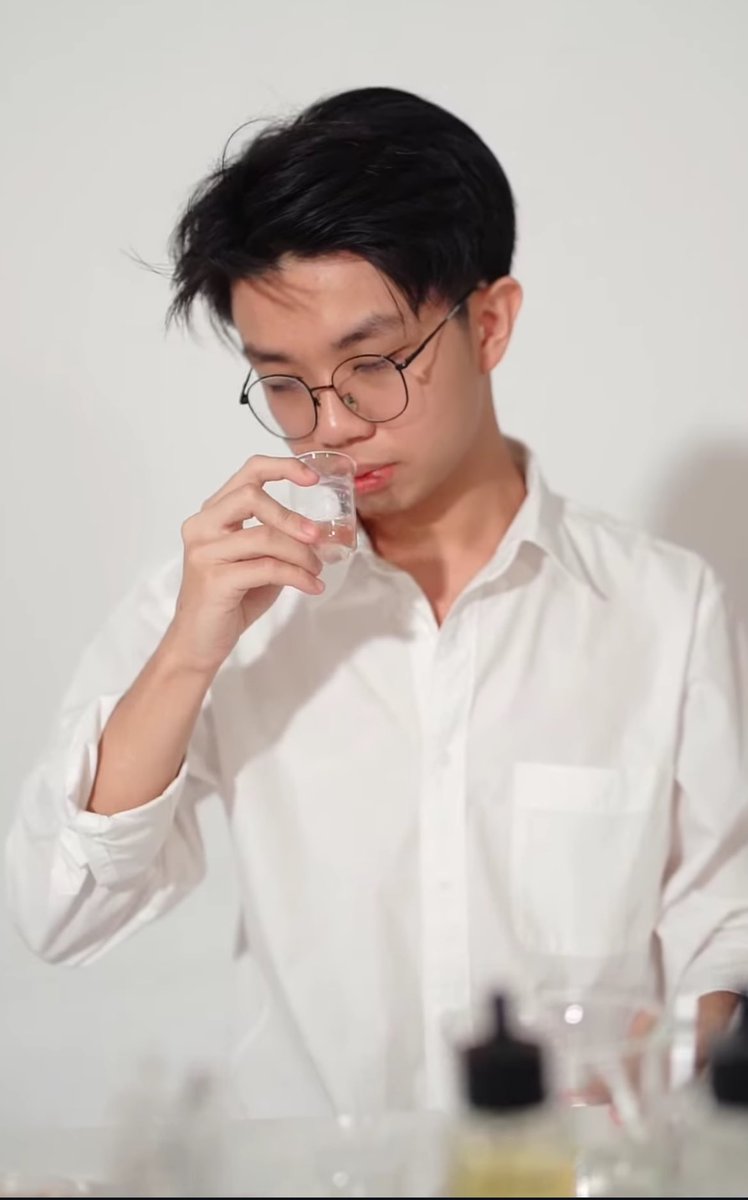 _matchaalmond_'s tweet image. vin, maaf bgt t-tapi w gatahan buat  ngomong “will you marry me 💍💐” 

#imkevin