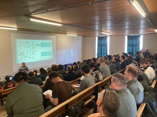 LIFE RIPARIAS (@liferiparias) on Twitter photo Great turnout at our training on best management practices for invasive aquatic plants! 🌿💧 
Cross-border collaboration is key to tackling IAS effectively. 🌍🤝 
#Invasivespecies #Collaboration #Luxembourg #Belgium Great turnout at our training on best management practices for invasive aquatic plants! 🌿💧 
Cross-border collaboration is key to tackling IAS effectively. 🌍🤝 
#Invasivespecies #Collaboration #Luxembourg #Belgium