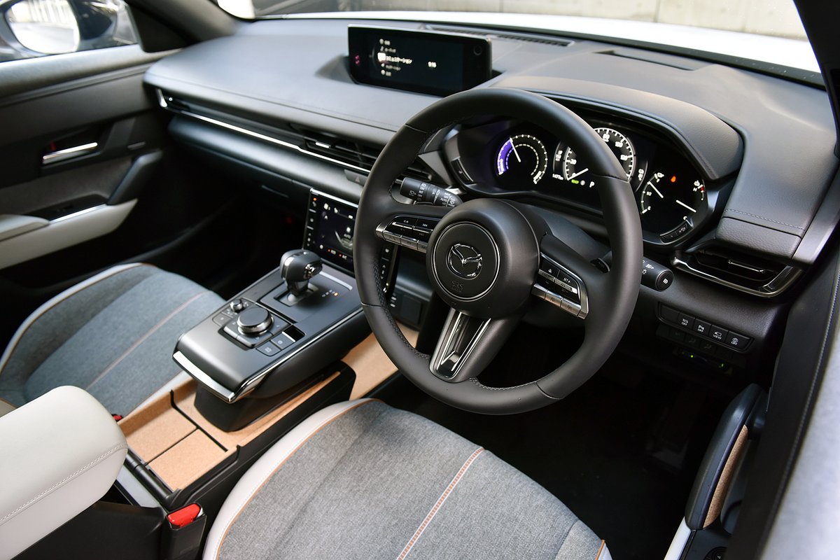 responsejp's tweet image. マツダ初のEV『MX-30 EVモデル』が生産終了、発売から約4年2か月で
response.jp/article/2025/0…

#新型車 #マツダ #MX30 #電気自動車