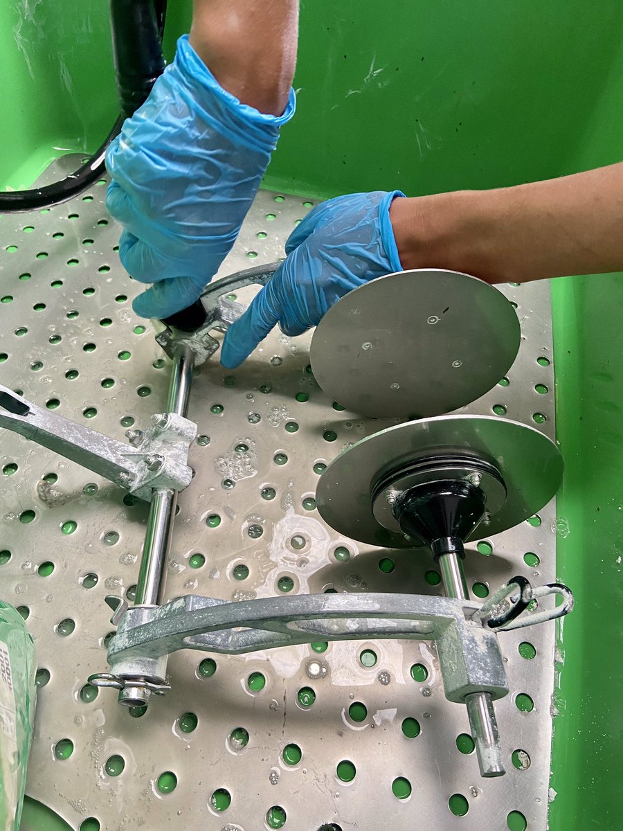 @Bio-Circle we are launching a NEW innovation our LINE MARKER Cleaning Service. We will “COLLECT - CLEAN - RETURN” your line marker finished to the highest level in a Sustainable &amp; Environmental Manner. 
Carefully cleaned with our CB100 &amp; L-EVO Solutions in a safe  &amp; hygienic way