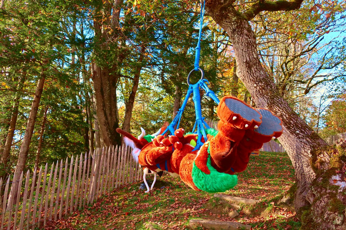 Fursuiter: <a href="/RubberCorg/">RubberCorg</a>

If you want to join our community on Telegram:
The Gallery:
t.me/Smoki_Fursuit_…
The Chat:
t.me/Smoki_Fursuit_…