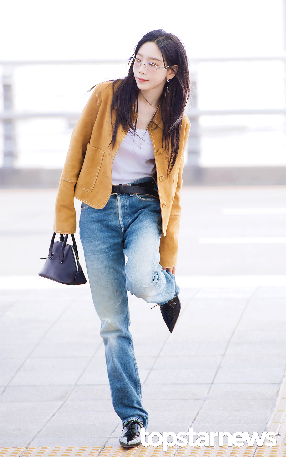 GmzJrd-b0AASSp4?format=jpg&name=large