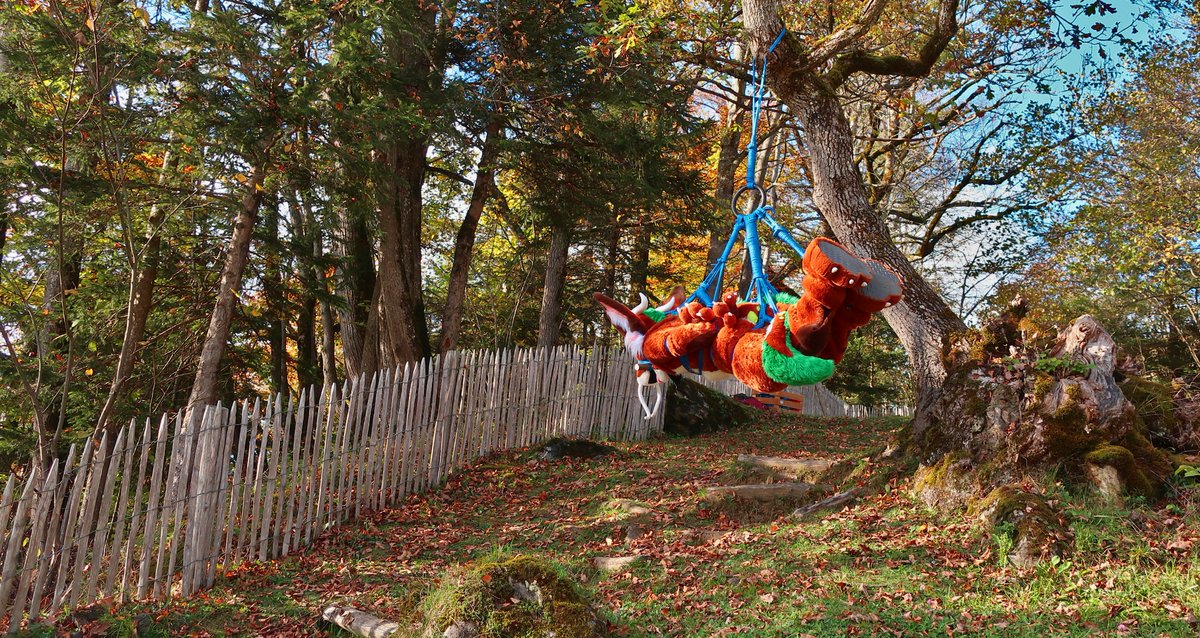 Fursuiter: <a href="/RubberCorg/">RubberCorg</a>

If you want to join our community on Telegram:
The Gallery:
t.me/Smoki_Fursuit_…
The Chat:
t.me/Smoki_Fursuit_…