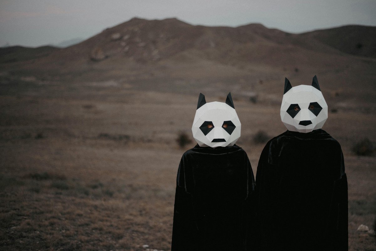 Cum semeni și cum ești diferit de părinții tăi? Ce nu reușesc ei să vadă la tine?
Hai la atelierul de scriere pentru #dezvoltarepersonala să explorăm împreună tema părinților, pe 13 aprilie. Înscrieri👉 revdepov.ro/ateliere/scrie…