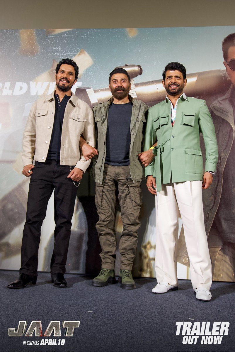 MythriOfficial's tweet photo. The powerhouse performers of #JAAT from the TRAILER LAUNCH EVENT ❤️‍🔥
This trio will be at their best on the big screens 💥💥

#JaatTrailer OUT NOW!
▶️ https://t.co/TYr6skFXAu

MASS FEAST GUARANTEED!
GRAND RELEASE WORLDWIDE ON APRIL 10th 🔥

#BaisakhiWithJaat 

Starring Action Superstar @iamsunnydeol
Directed by @megopichand
Produced by @MythriOfficial & @peoplemediafcy 
A @MusicThaman Mass Beat 

@RandeepHooda @vineetkumar_s @ReginaCassandra #SaiyamiKher @RishiPunjabi5 @artkolla @NavinNooli @MaxMediaSai @AdityaChembolu #JayaPrakashRaoDote