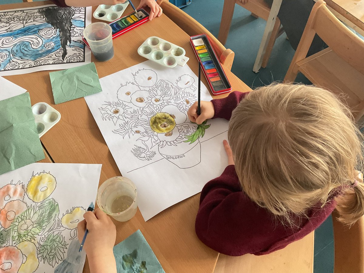PDA_Rec's tweet image. Some faaaaantastic Van Gogh inspired art using water colours. We loved listening to starry starry night whilst painting to inspire us even more⭐️ #pdaart