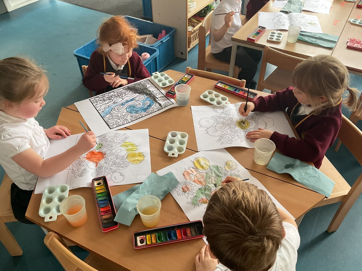 PDA_Rec's tweet image. Some faaaaantastic Van Gogh inspired art using water colours. We loved listening to starry starry night whilst painting to inspire us even more⭐️ #pdaart