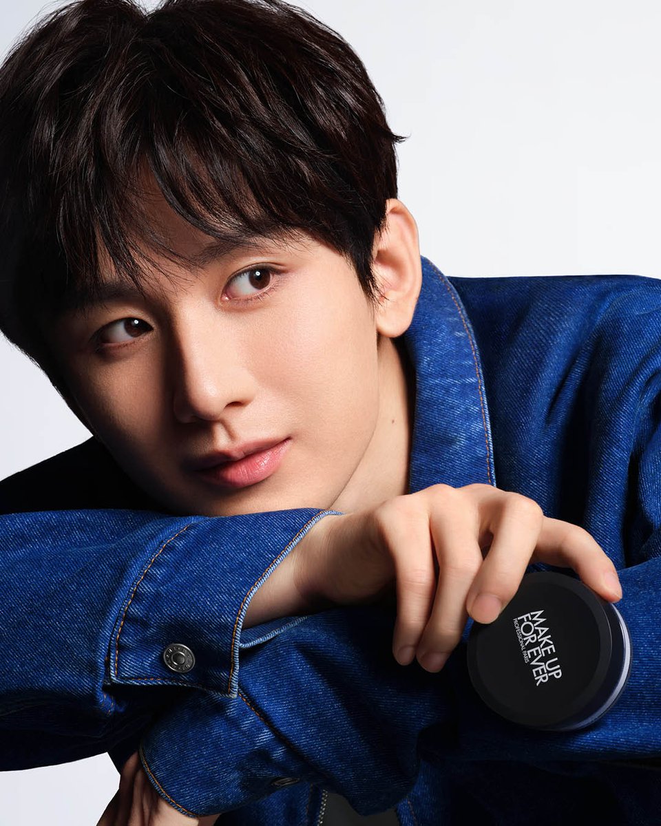 Discover the talented actor and MAKE UP FOR EVER Global Spokesperson #ChengYi in the new HD Skin Perfecting Loose Powder campaign.

#MAKEUPFOREVER