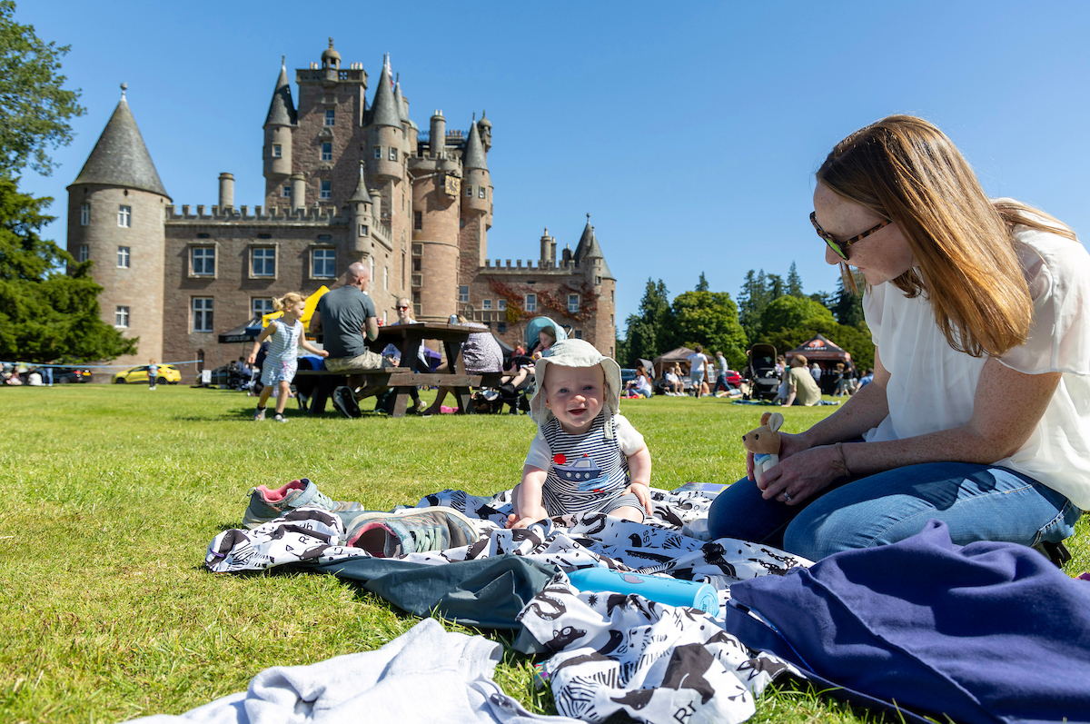 Glamis Castle (@glamiscastle) on Twitter photo Join us at Glamis Castle on Sunday 13th April for our action packed Spring Family Fun Day!
✔️ Laser clay pigeon shooting
✔️ Segways
✔️ Bungee trampolines
✔️ Foraging walks
✔️ Easter trail
✔️ Children’s playground
✔️ Market stalls & more
glamis-castle.co.uk/event/spring-f… Join us at Glamis Castle on Sunday 13th April for our action packed Spring Family Fun Day!
✔️ Laser clay pigeon shooting
✔️ Segways
✔️ Bungee trampolines
✔️ Foraging walks
✔️ Easter trail
✔️ Children’s playground
✔️ Market stalls & more
glamis-castle.co.uk/event/spring-f…