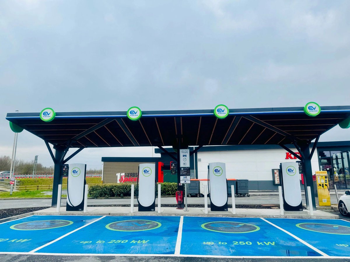 EG ON THE MOVE tweet media