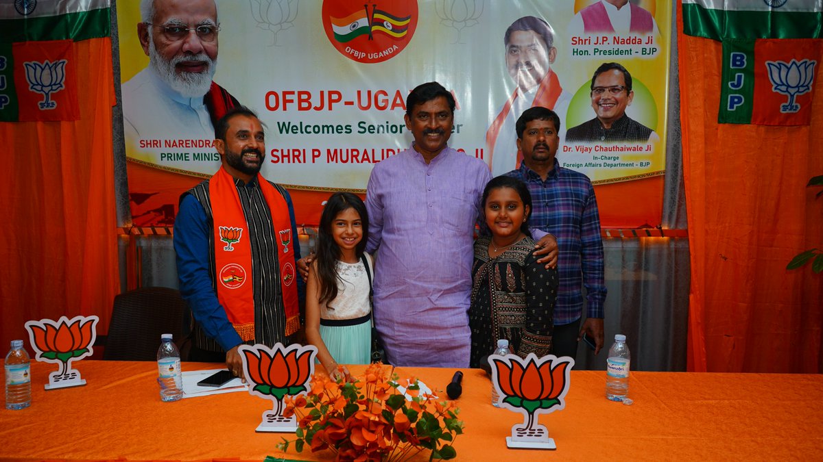 PMROffice's tweet photo. #UGANDA దేశ పర్యటన సందర్భంగా, ఆ యుగాండా #OFBJP కన్వీనర్ శ్రీ ప్రజేష్ గారి అధ్వర్యంలో ఏర్పాటు చేసిన సమావేశంలో పాల్గొని సభను ఉద్దేశించి ప్రసంగించిన బిజెపి సీనియర్ నాయకులు శ్రీ @PMuralidharRao గారు, ఈ సందర్భంగా బిజెపి స్థానిక నాయకులు, కార్యకర్తలు మరియు ఇతర ప్రజలు పాల్గొన్నారు. https://t.co/8bADbesxEx