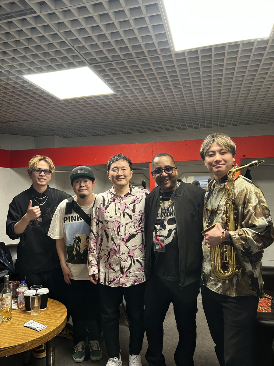 Simon Phillips (@soulfulsession) on Twitter photo Solid line up for a new week on Afternoon's on <a href="/jazzfm/">Jazz FM</a> with my Track of the week from <a href="/Jazztronik_/">Ryota Nozaki</a> and classic album of the week from St. Germain - Tourist. 
Catch you from 2. Solid line up for a new week on Afternoon's on <a href="/jazzfm/">Jazz FM</a> with my Track of the week from <a href="/Jazztronik_/">Ryota Nozaki</a> and classic album of the week from St. Germain - Tourist. 
Catch you from 2.