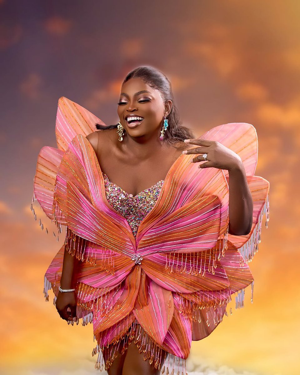 funkeakindele's tweet image. Stepped out last night for the premiere of #labakeolododo 
I enjoyed the movie!! Congratulations Iyabo!! I wish you all the best at the box office!! @iyaboojo_ 

#labakeolododothemovie will be in cinemas on the 28th of March. Let’s all go see this lovely movie. 

📸📸