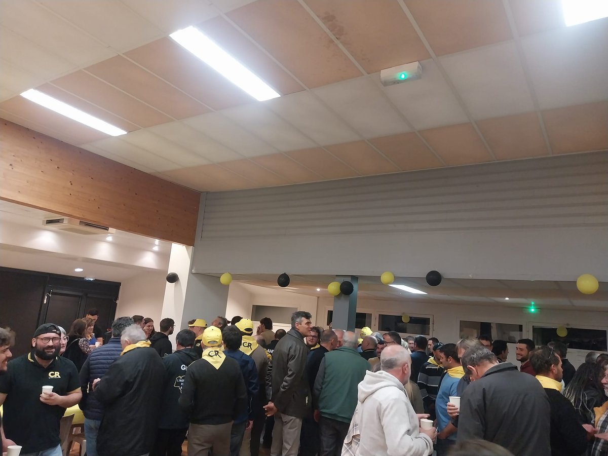 coordinationrur's tweet photo. 🤩 Belle mobilisation pour l’Assemblée Générale de la #CoordinationRurale des #Landes !
Plus de 100 personnes réunies pour défendre l’avenir de notre agriculture. Merci à Mme la Préfète, la #DDTM et la #DDCSPP pour leur présence.
#AgriculteursEnColère #AgricultureFrançaise #CR40 https://t.co/s1rSHDFc5Y
