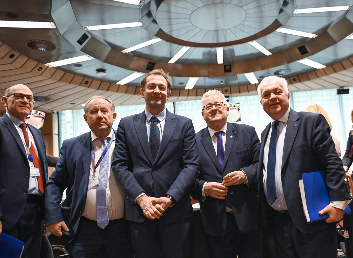 📸Agriculture and Fisheries Council – 24 March 2025 🇪🇺  
Ministers are holding a policy debate on the Commission’s Communication on a Vision for agriculture and food. They will also discuss the future of the Common Fisheries Policy.

#Poland25eu