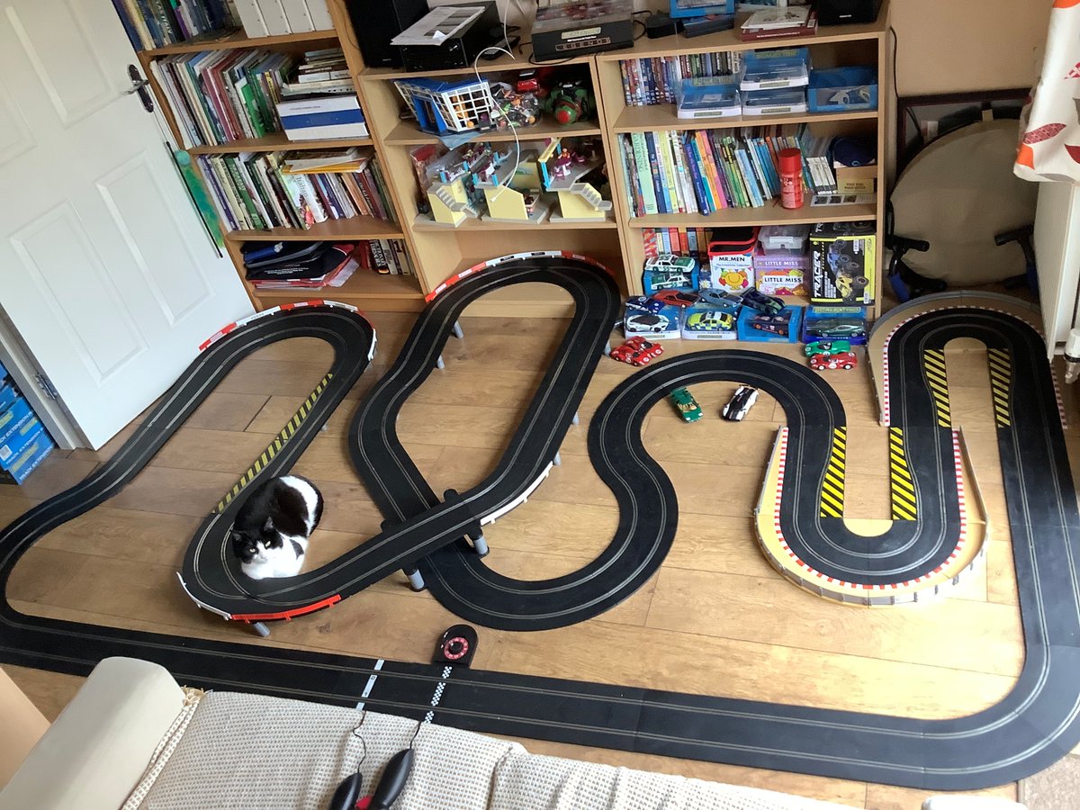 Scalextric tweet media