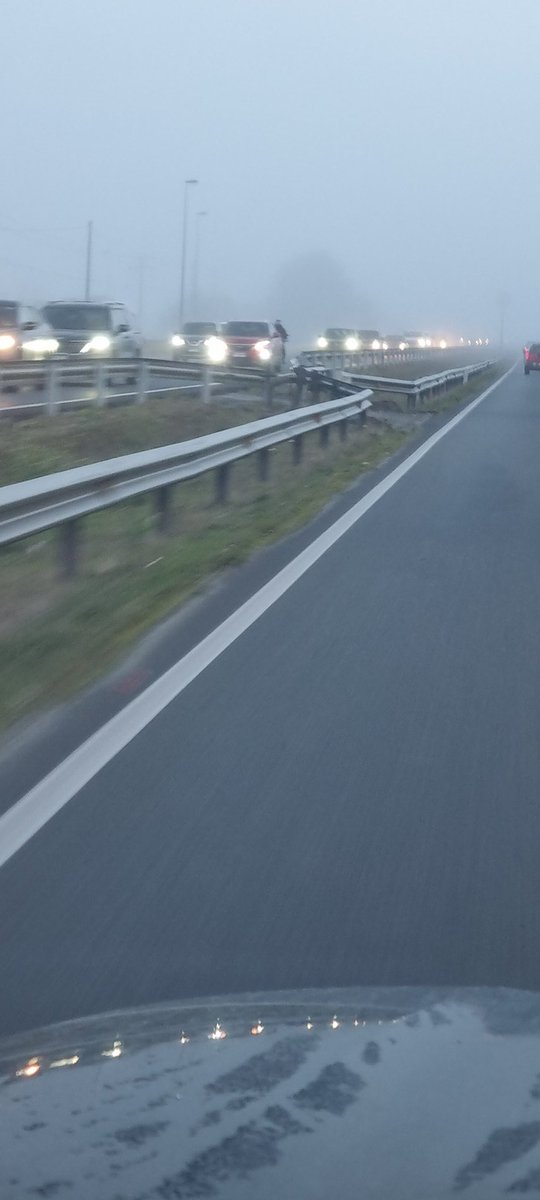 Pininox's tweet image. Taco de grandes proporciones entre #puertovaras y #PuertoMontt ( prácticamente todo  el trayecto)