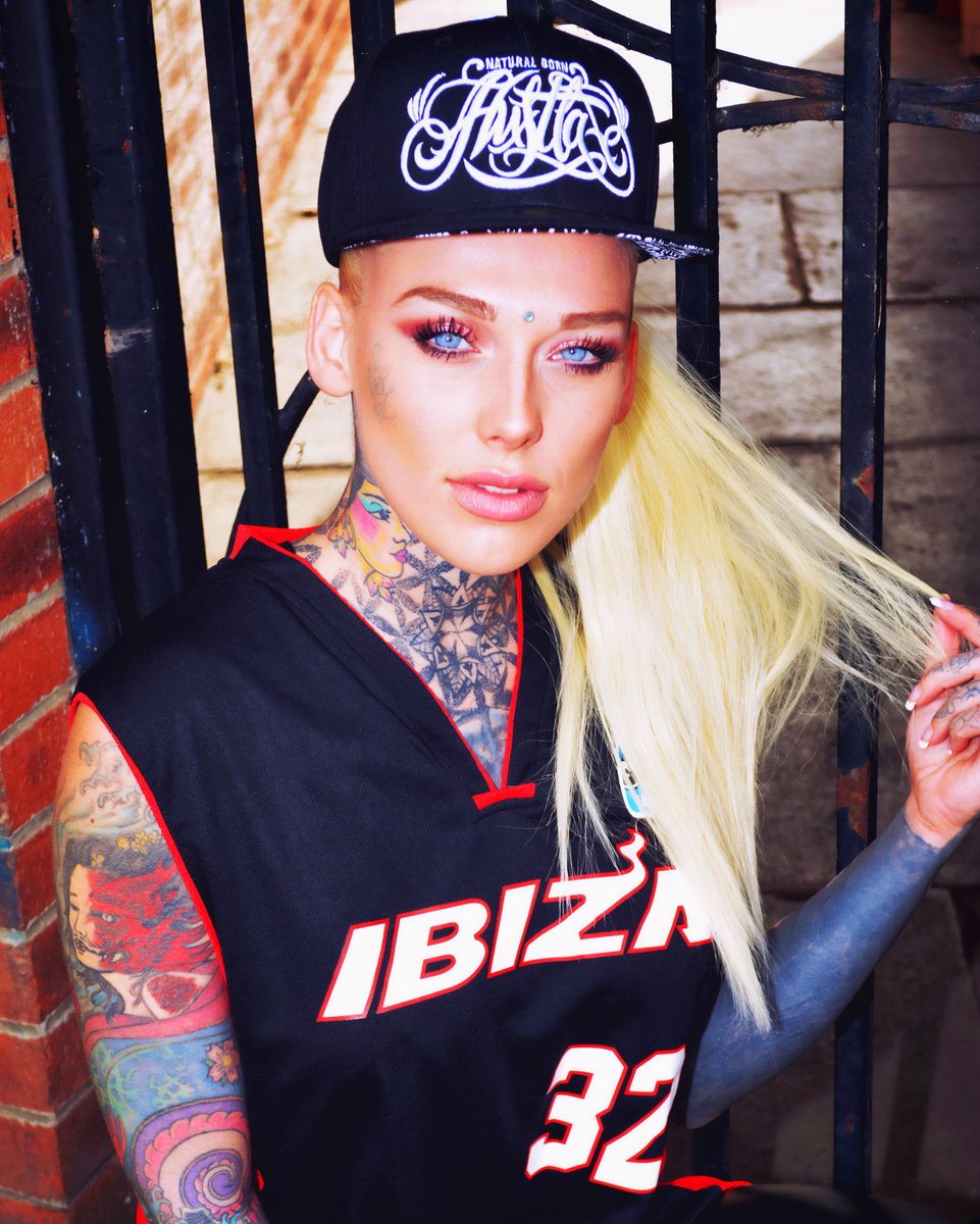 Blue eyes, ink and street style #hustle. Stunning alt #model <a href="/LaurenBroc4037/">Lauren Brock</a> is adorned in a puff stitched Hustla cap from our FPS snapback collection. Discover headwear via link in bio.
•
#Inkedup #Beautifulwomen #LadyLaurenBrock #TattooedGirls