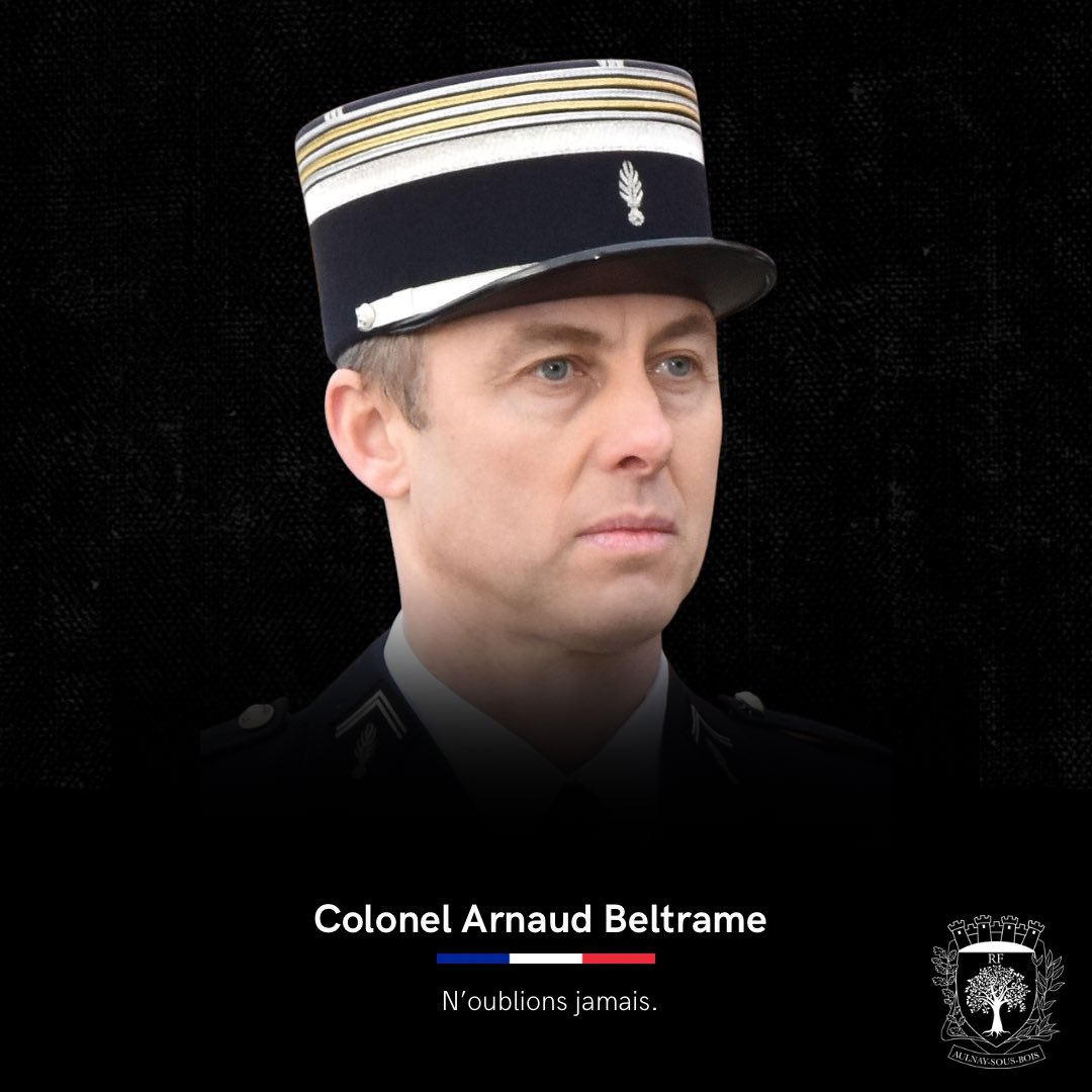HOMMAGE] 🇫🇷 Il y a 7 ans, le Colonel Arnaud Beltrame, officier de police mourait en héros pour sauver la vie d'un otage. 

En 2024, une plaque à sa mémoire a été dévoilée dans la cours du commissariat de la Police Municipale. 

N’oublions jamais.